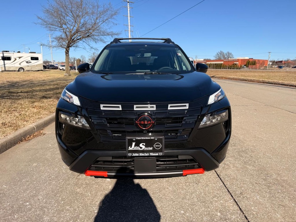 Nissan Rogue Vehicle Full-screen Gallery Image 27