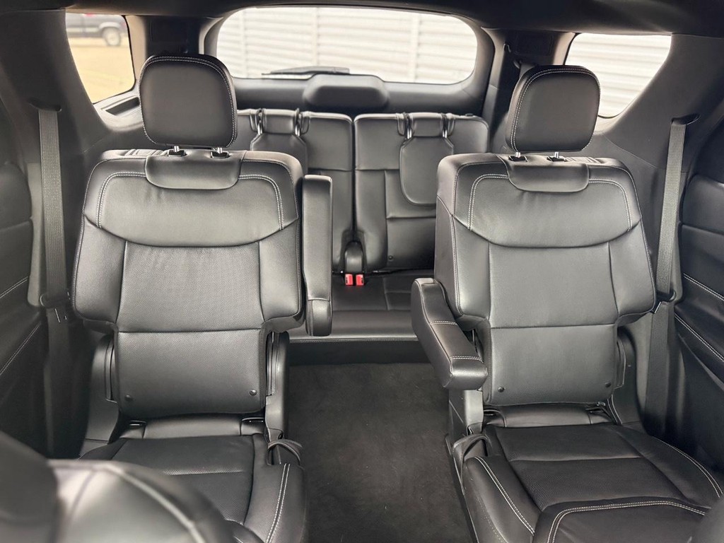 Ford Explorer Vehicle Full-screen Gallery Image 18