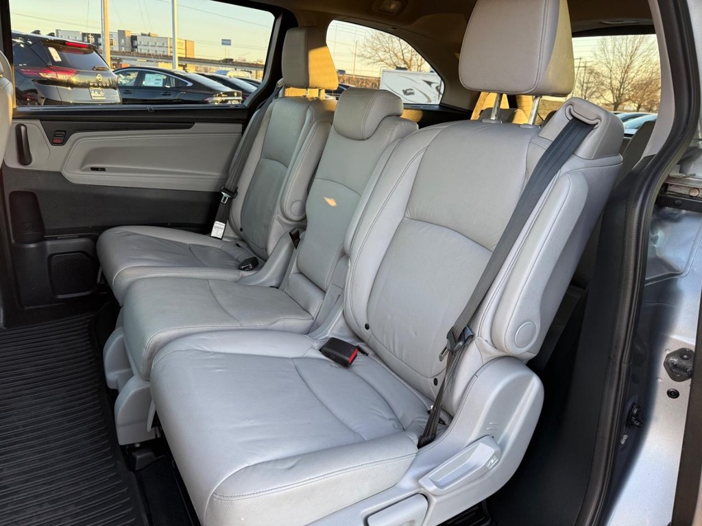 Honda Odyssey Vehicle Full-screen Gallery Image 08