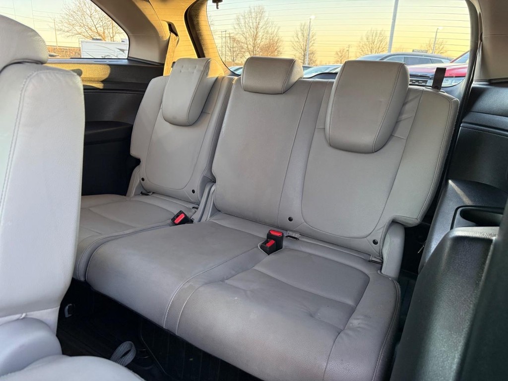 Honda Odyssey Vehicle Full-screen Gallery Image 09