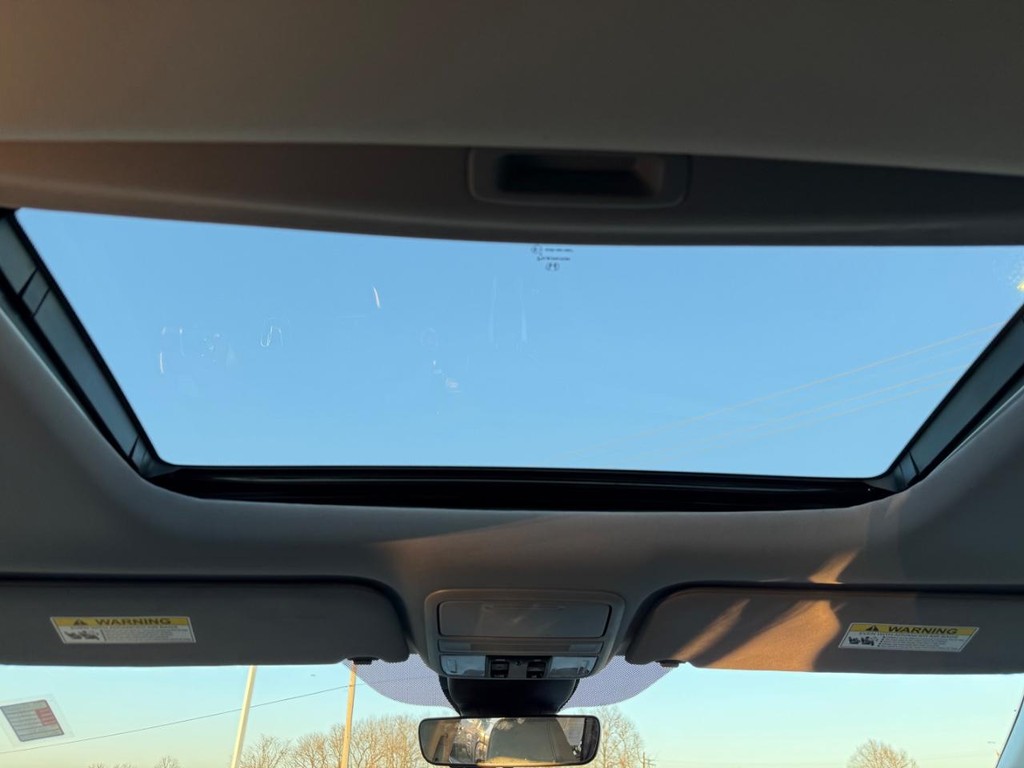 Honda Odyssey Vehicle Full-screen Gallery Image 13