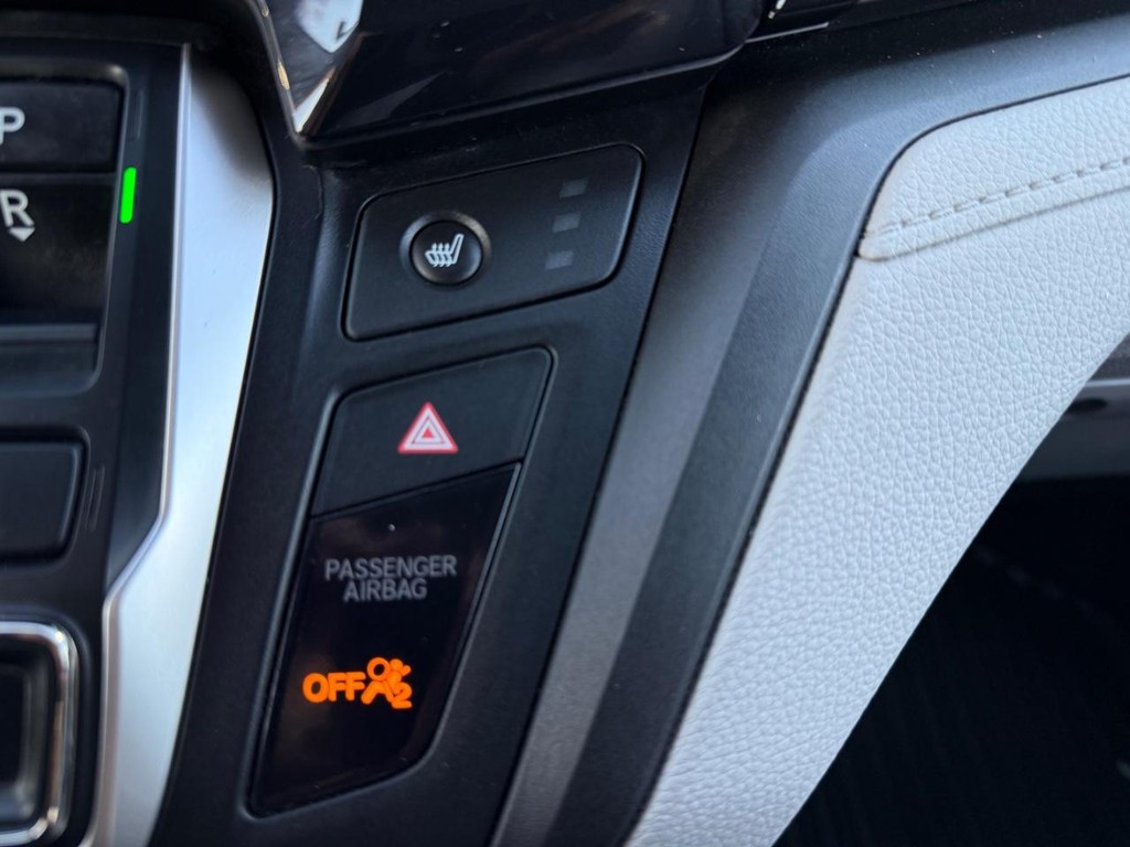Honda Odyssey Vehicle Full-screen Gallery Image 28