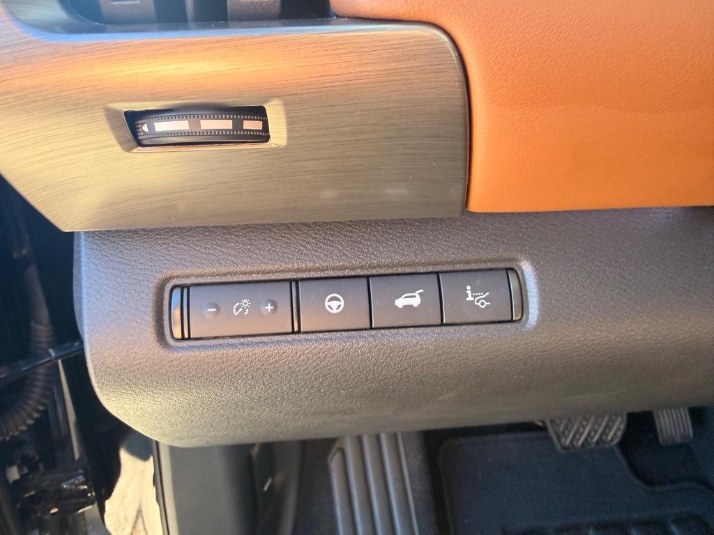 Nissan Pathfinder Vehicle Full-screen Gallery Image 20