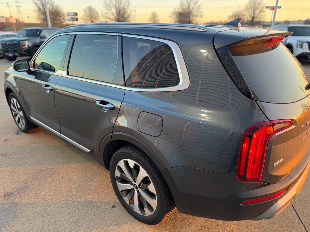 Kia Telluride Vehicle Full-screen Gallery Image 12