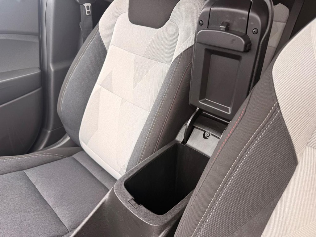 Chevrolet Trax Vehicle Full-screen Gallery Image 05