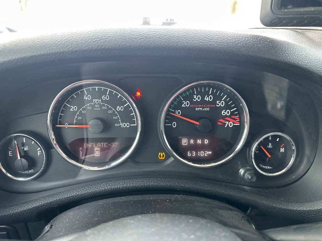 Jeep Wrangler Vehicle Full-screen Gallery Image 02