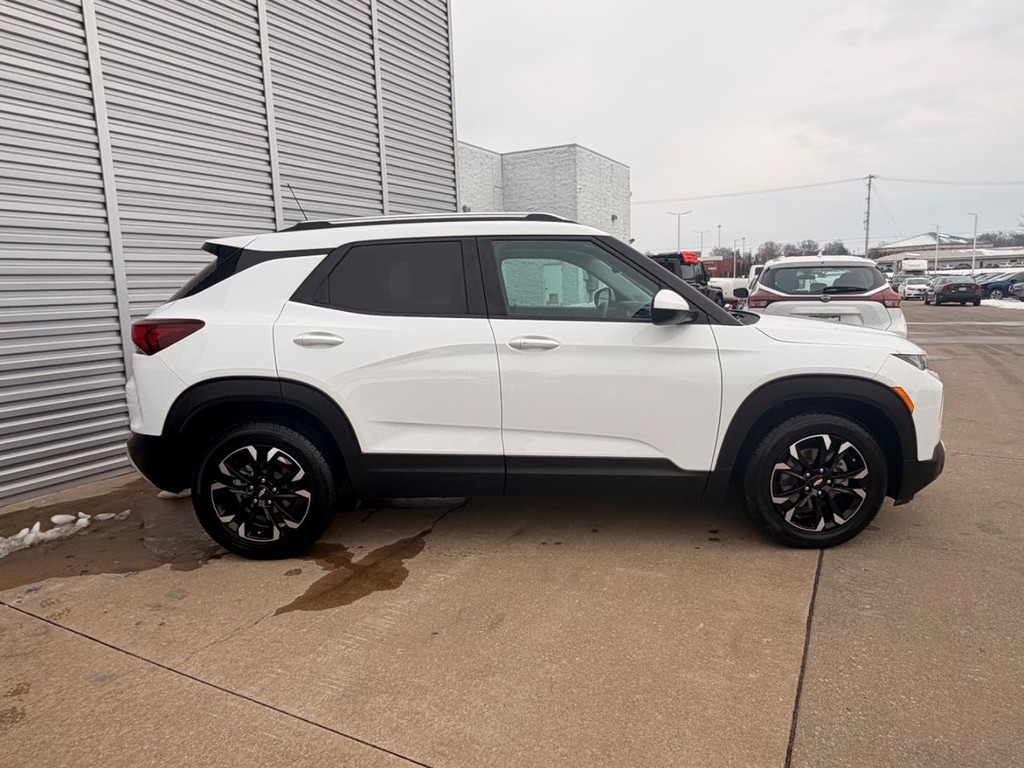Chevrolet TrailBlazer Vehicle Full-screen Gallery Image 09