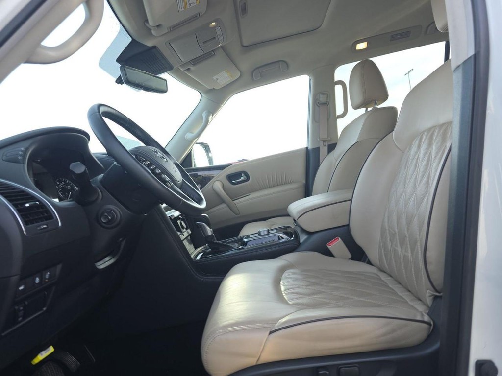 Nissan Armada Vehicle Full-screen Gallery Image 02