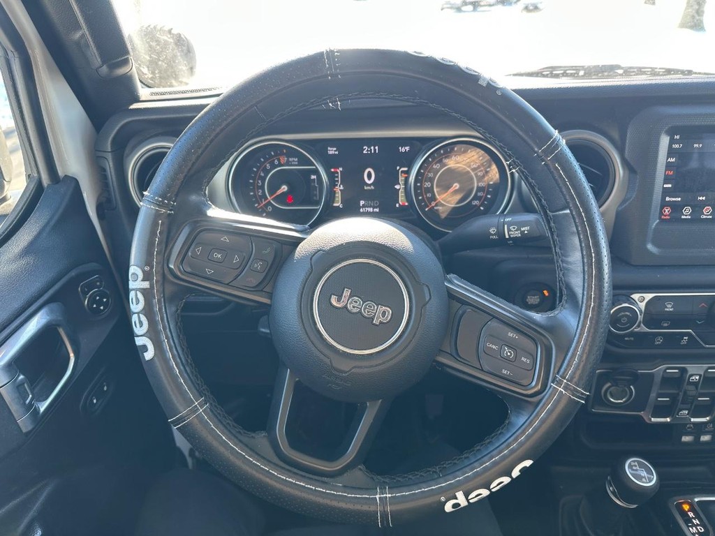 Jeep Gladiator Vehicle Full-screen Gallery Image 06