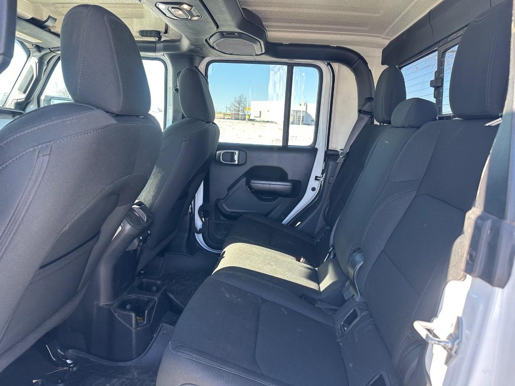 Jeep Gladiator Vehicle Full-screen Gallery Image 07