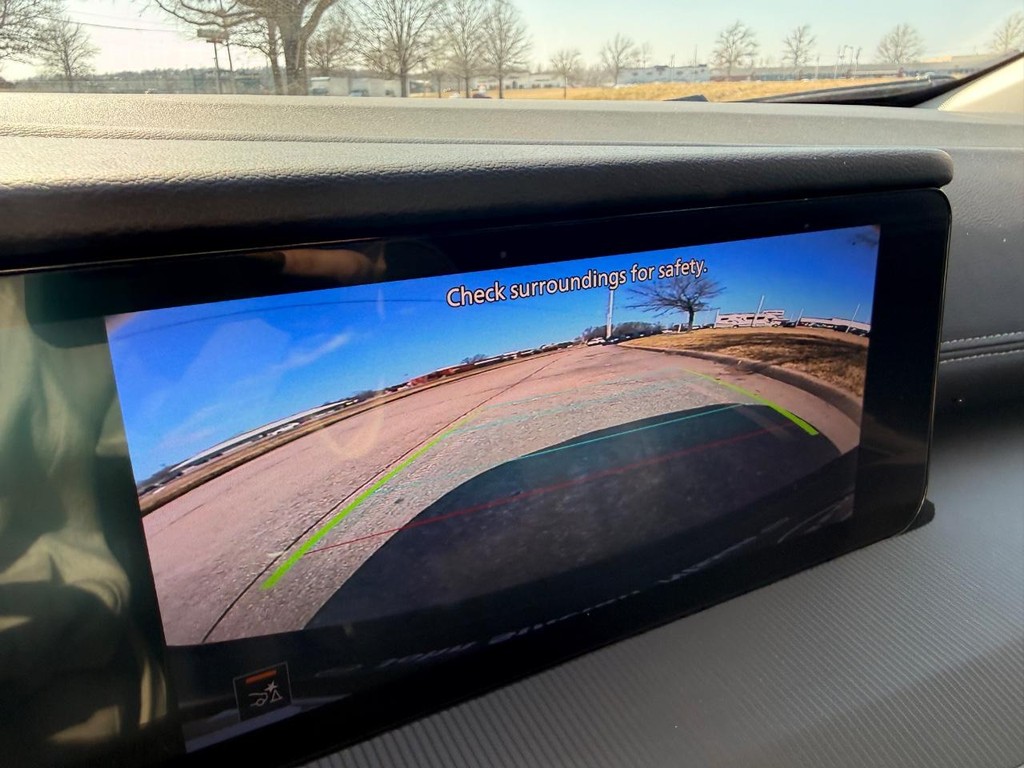 Nissan Murano Vehicle Full-screen Gallery Image 02