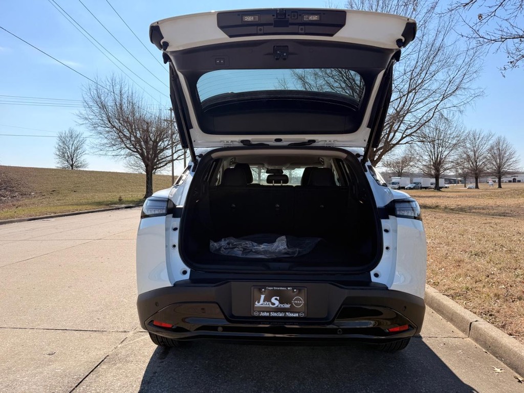 Nissan Murano Vehicle Full-screen Gallery Image 23