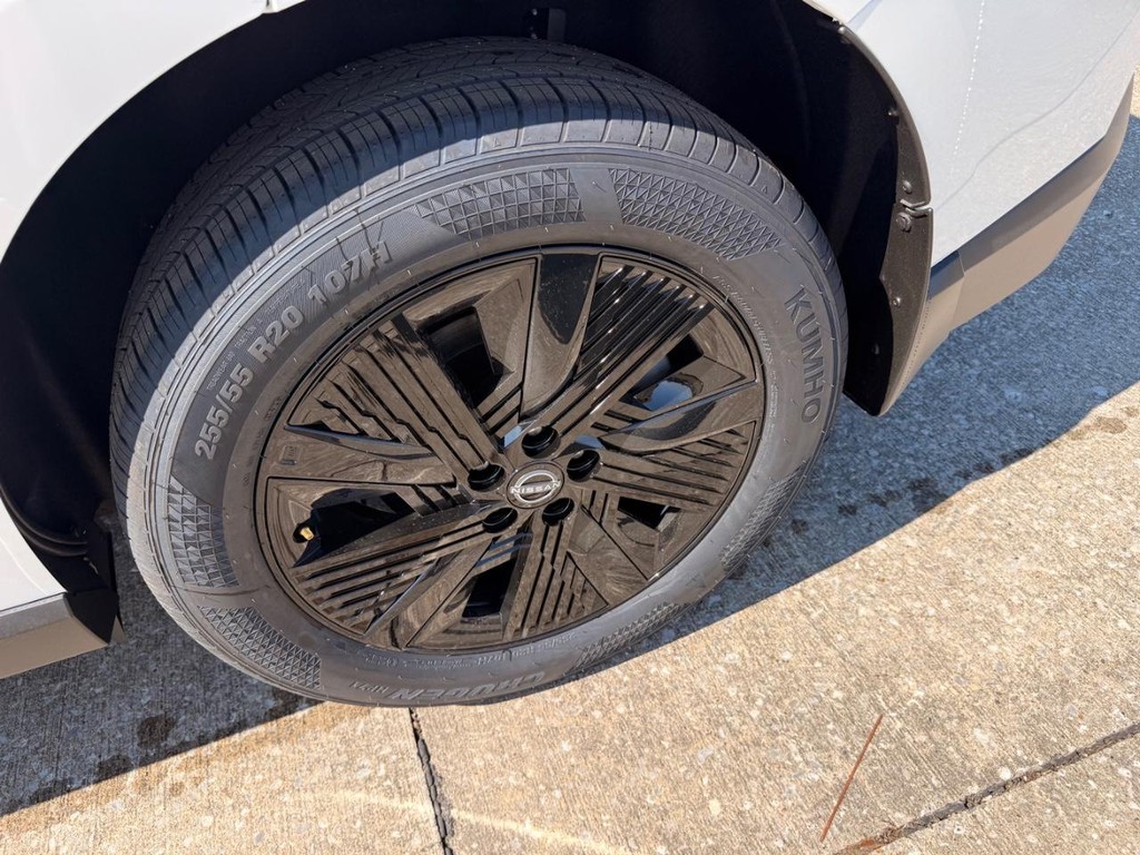 Nissan Murano Vehicle Full-screen Gallery Image 25