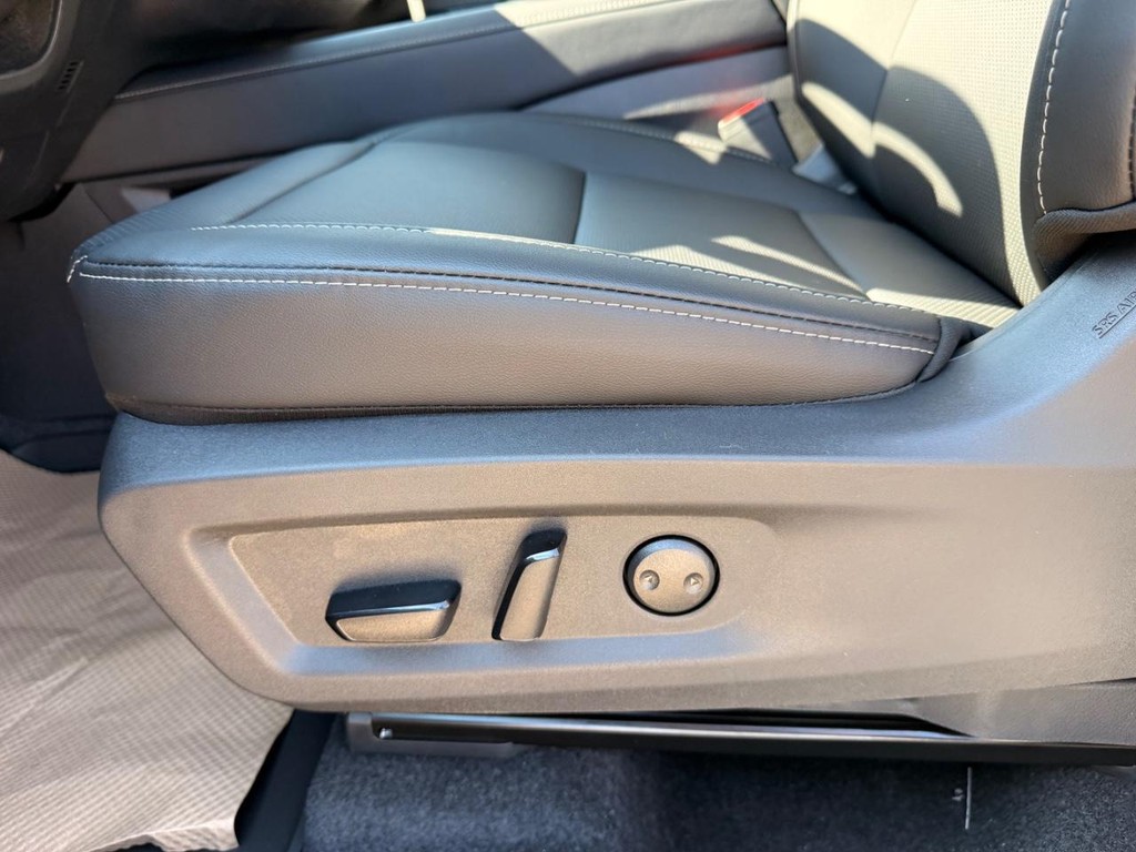 Nissan Murano Vehicle Full-screen Gallery Image 17