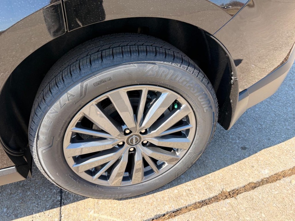 Nissan Murano Vehicle Full-screen Gallery Image 28