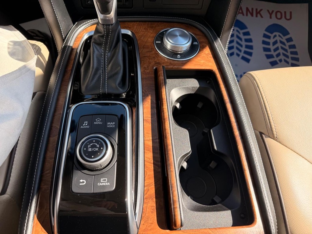 Nissan Armada Vehicle Full-screen Gallery Image 07