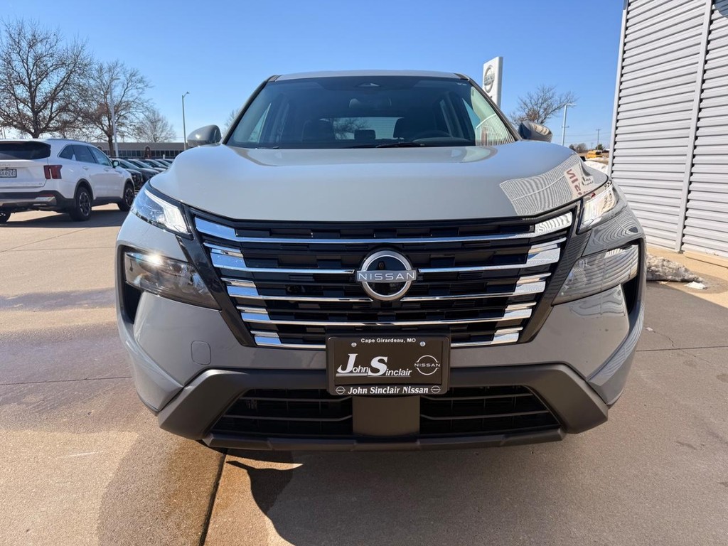 Nissan Rogue Vehicle Full-screen Gallery Image 23