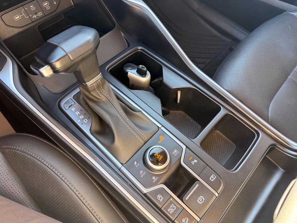 Kia Sorento Vehicle Full-screen Gallery Image 05