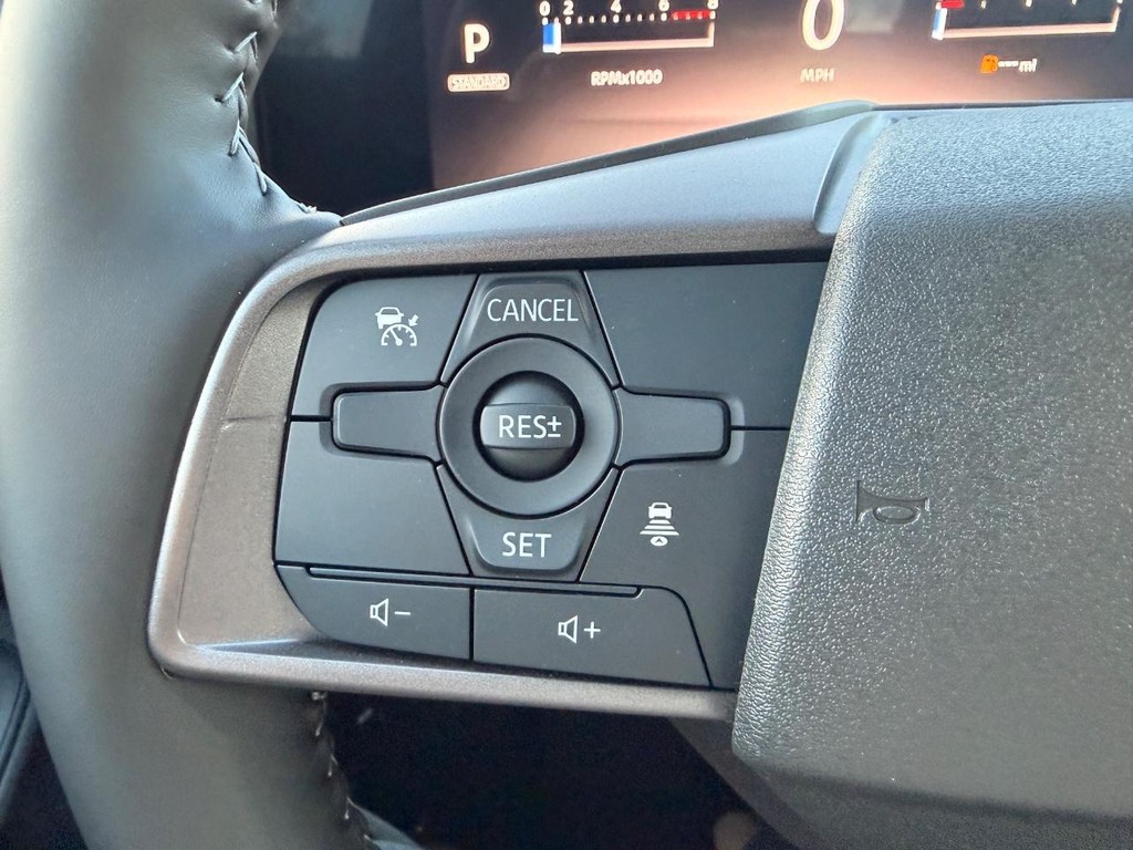 Nissan Sentra Vehicle Full-screen Gallery Image 10