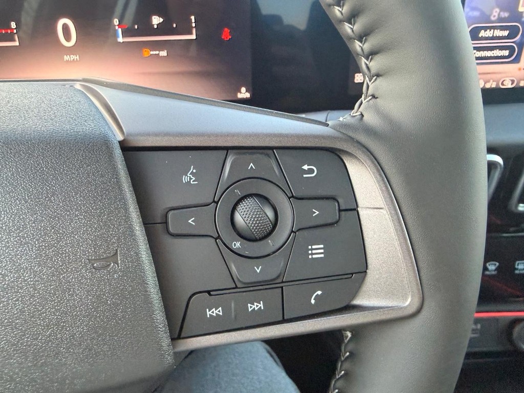 Nissan Sentra Vehicle Full-screen Gallery Image 11