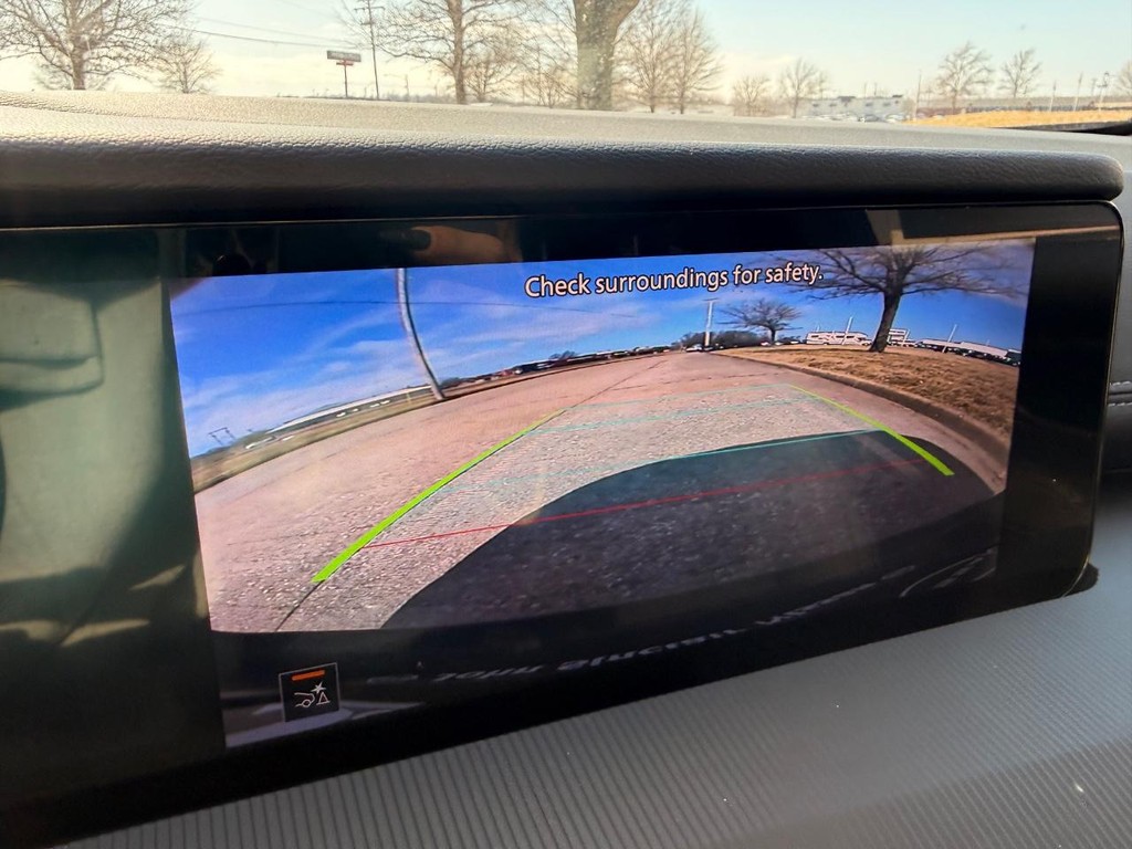 Nissan Murano Vehicle Full-screen Gallery Image 02