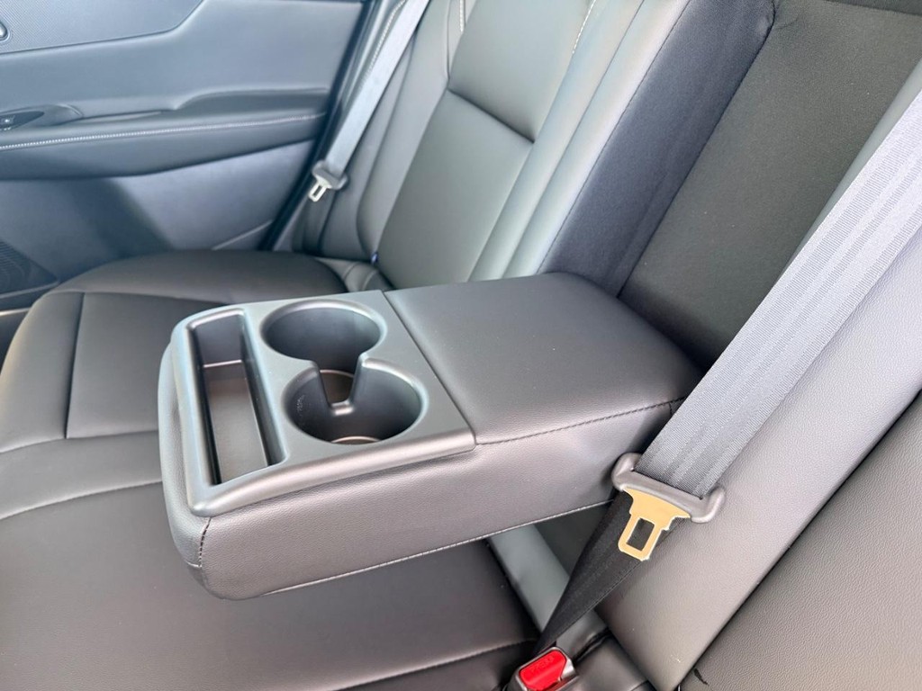 Nissan Murano Vehicle Full-screen Gallery Image 19