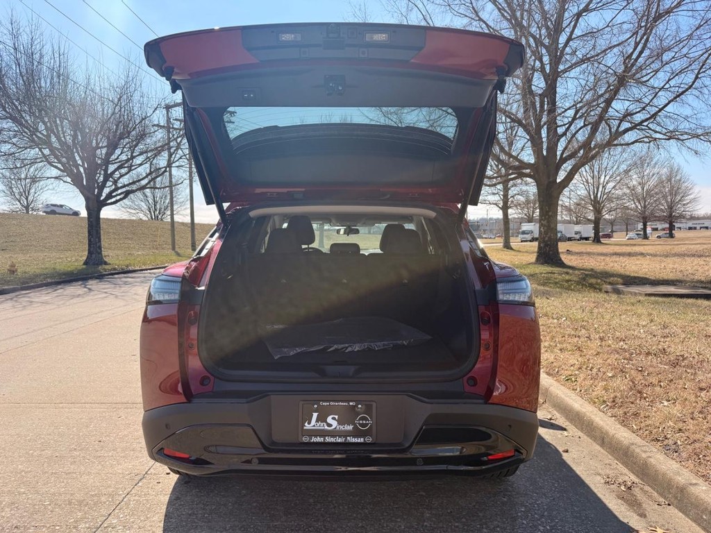 Nissan Murano Vehicle Full-screen Gallery Image 23