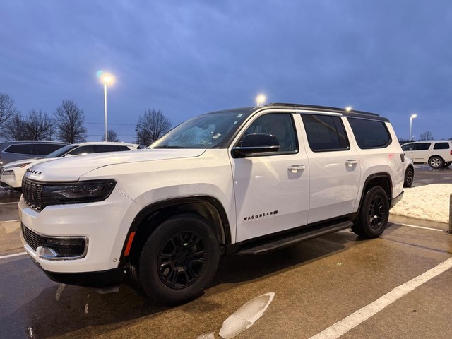 more details - jeep wagoneer l