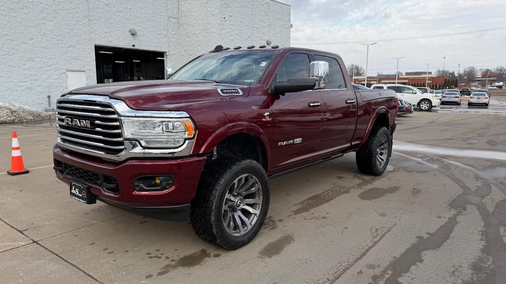 Ram 3500 Vehicle Full-screen Gallery Image 04