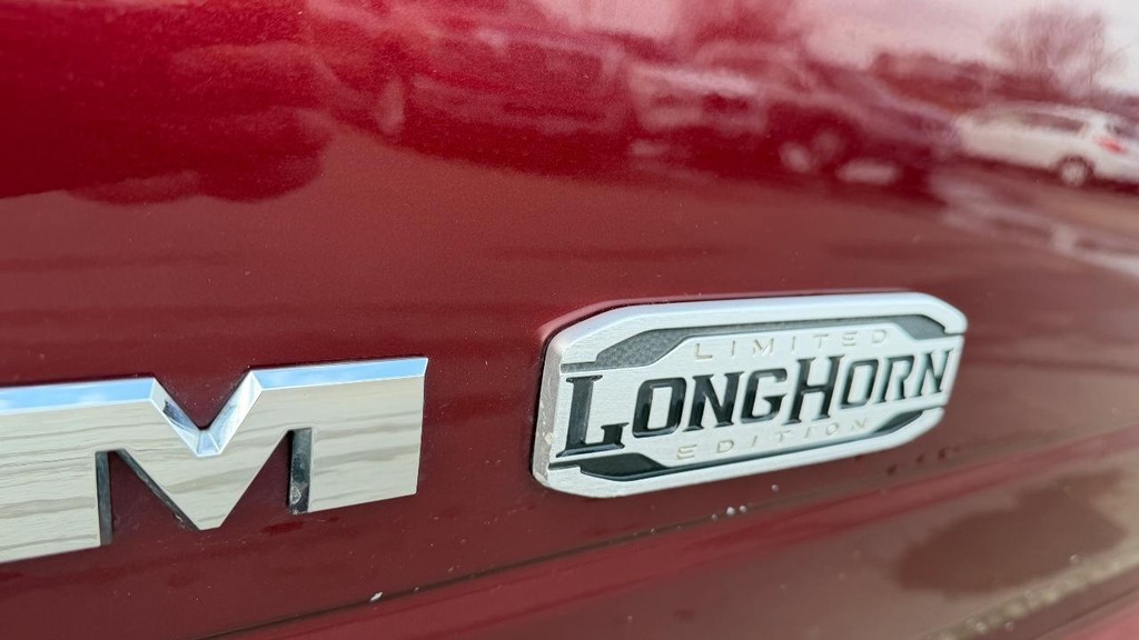 Ram 3500 Vehicle Full-screen Gallery Image 15