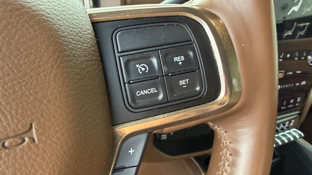 Ram 3500 Vehicle Full-screen Gallery Image 31