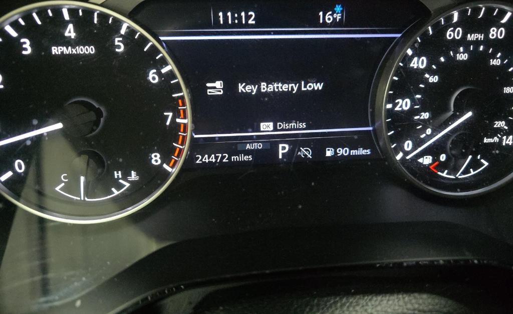 Nissan Pathfinder Vehicle Full-screen Gallery Image 04