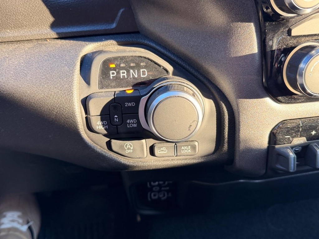 Ram 1500 Vehicle Full-screen Gallery Image 10