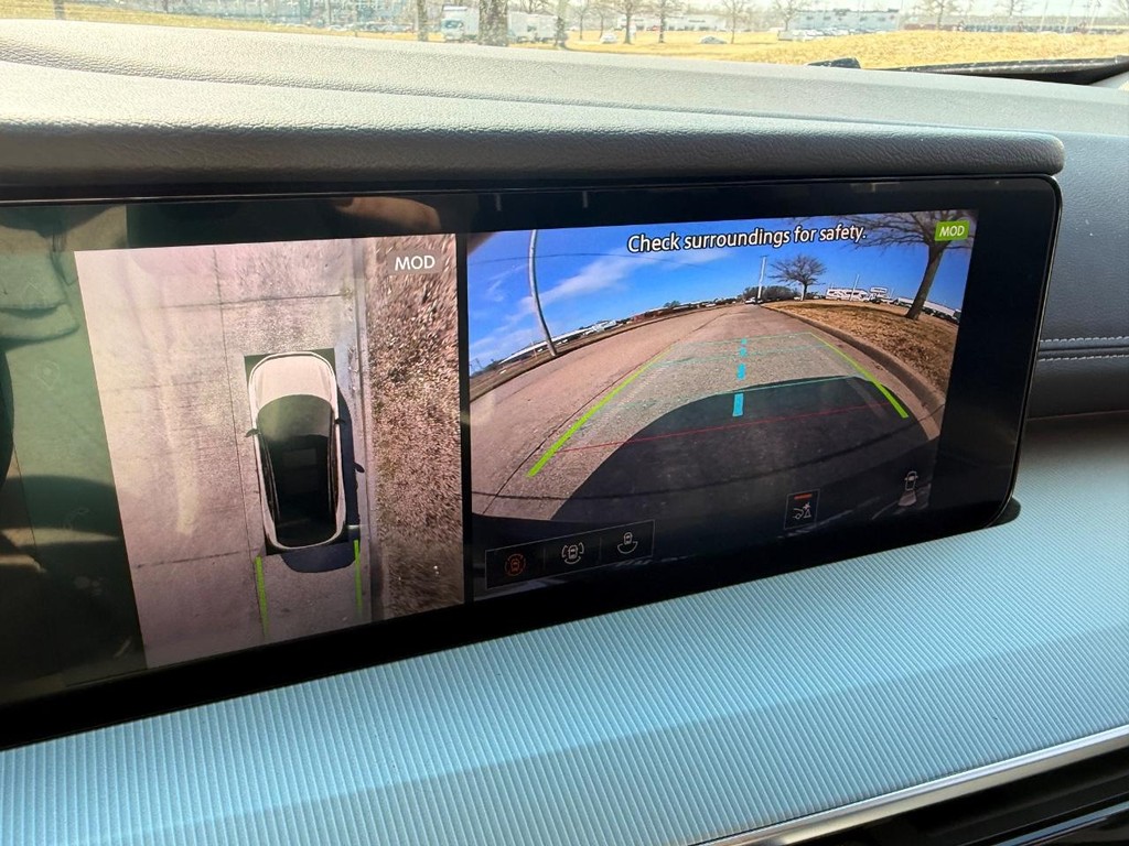 Nissan MURANO Vehicle Full-screen Gallery Image 03