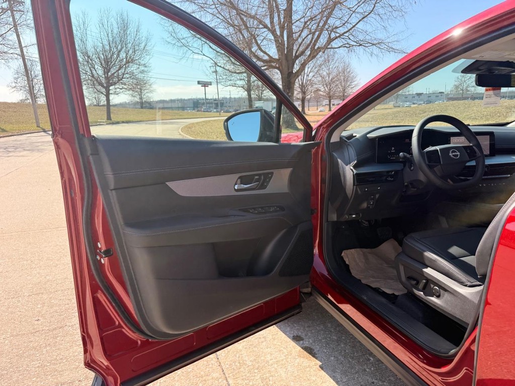 Nissan MURANO Vehicle Full-screen Gallery Image 20