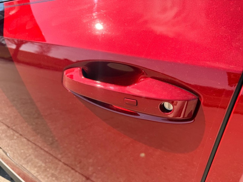 Nissan MURANO Vehicle Full-screen Gallery Image 22