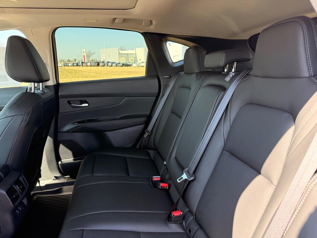 Nissan MURANO Vehicle Full-screen Gallery Image 27