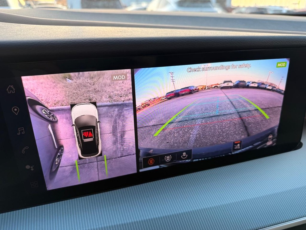 Nissan Murano Vehicle Full-screen Gallery Image 02