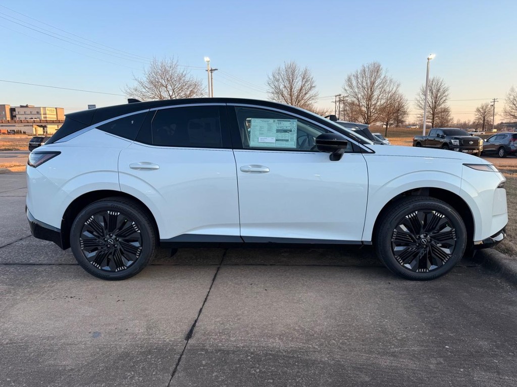 Nissan Murano Vehicle Full-screen Gallery Image 34