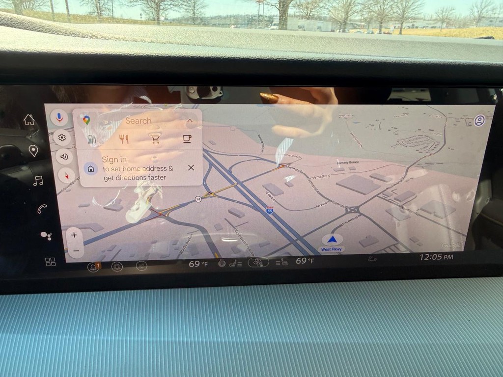 Nissan Murano Vehicle Full-screen Gallery Image 02