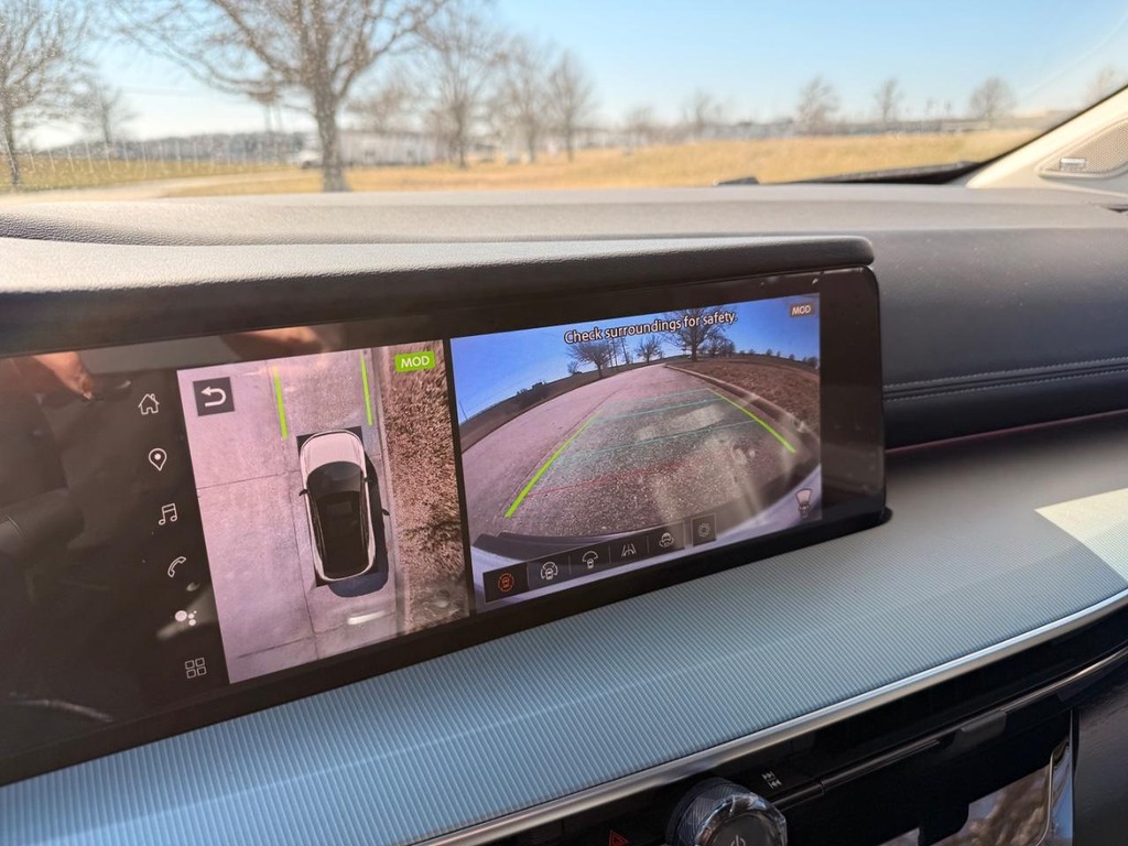 Nissan Murano Vehicle Full-screen Gallery Image 08