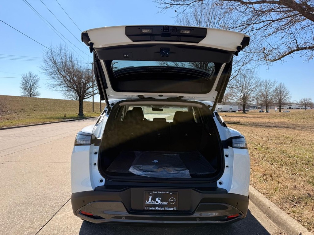 Nissan Murano Vehicle Full-screen Gallery Image 28