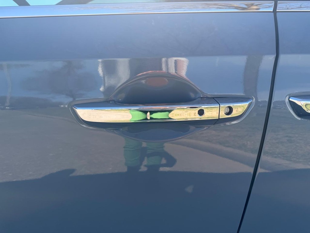 Honda Odyssey Vehicle Full-screen Gallery Image 04