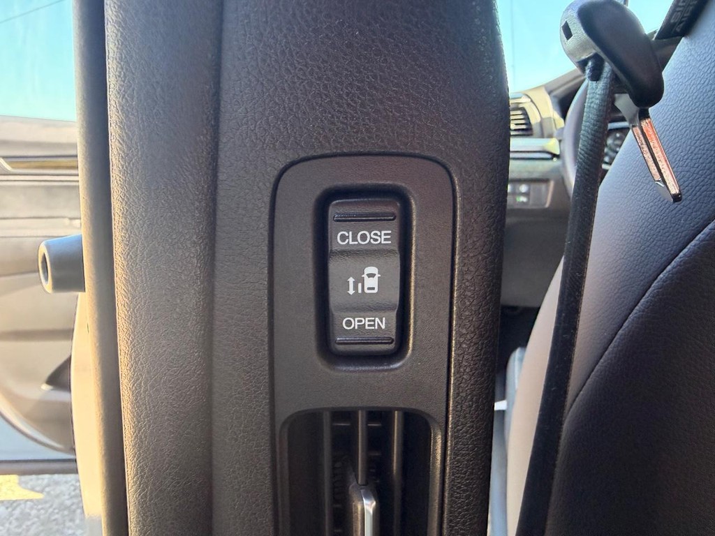 Honda Odyssey Vehicle Full-screen Gallery Image 17