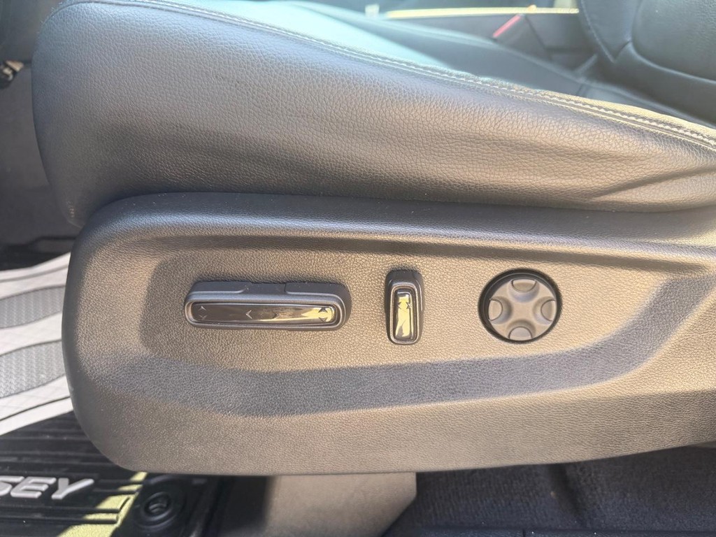 Honda Odyssey Vehicle Full-screen Gallery Image 23