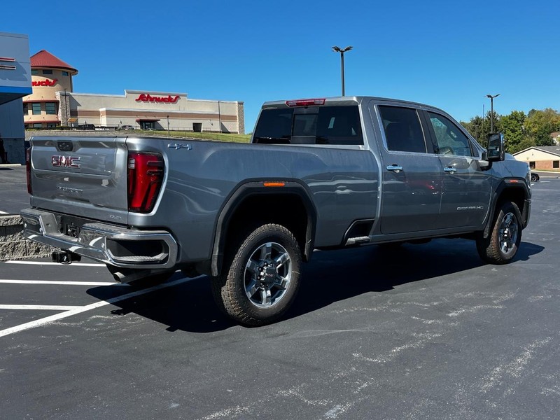 GMC Sierra 2500HD Vehicle Image 04