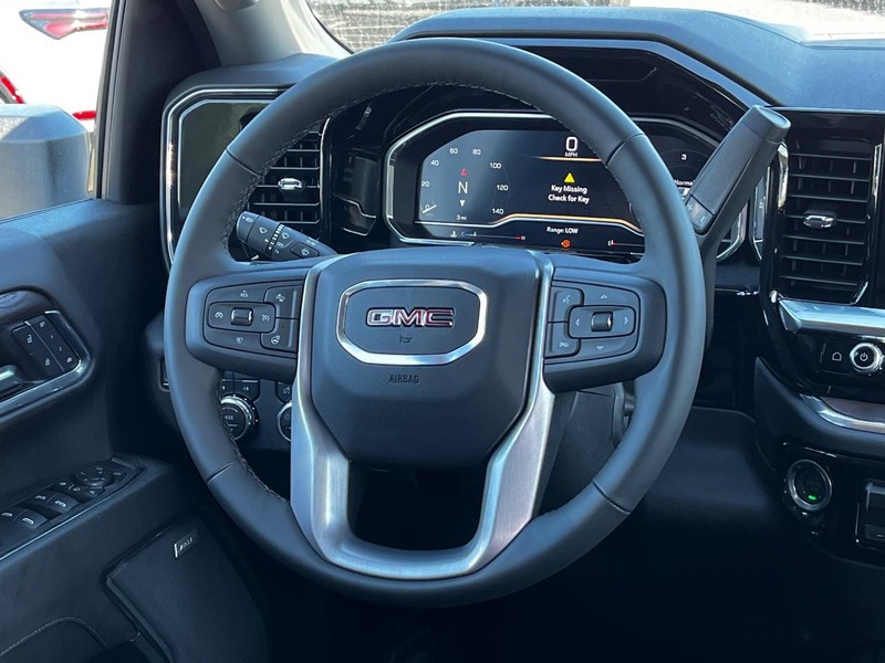 GMC Sierra 2500HD Vehicle Image 08