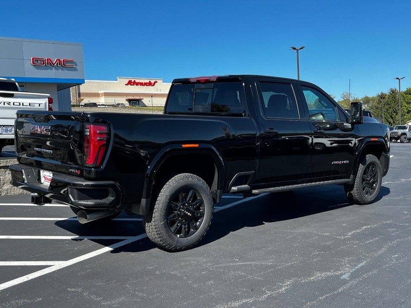 GMC Sierra 2500HD Vehicle Image 04