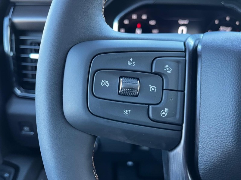 GMC Sierra 2500HD Vehicle Image 14
