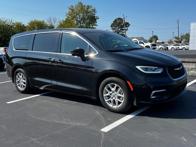 Used 2023 Chrysler Pacifica Touring L with VIN 2C4RC1BG5PR536117 for sale in Union, MO